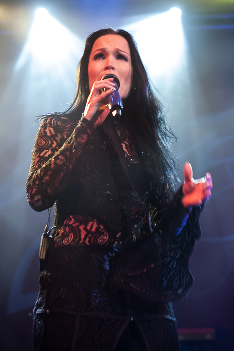 tarja @ Effenaar, picture 20, photographed by Dorien Goetschalckx - FrontView Magazine