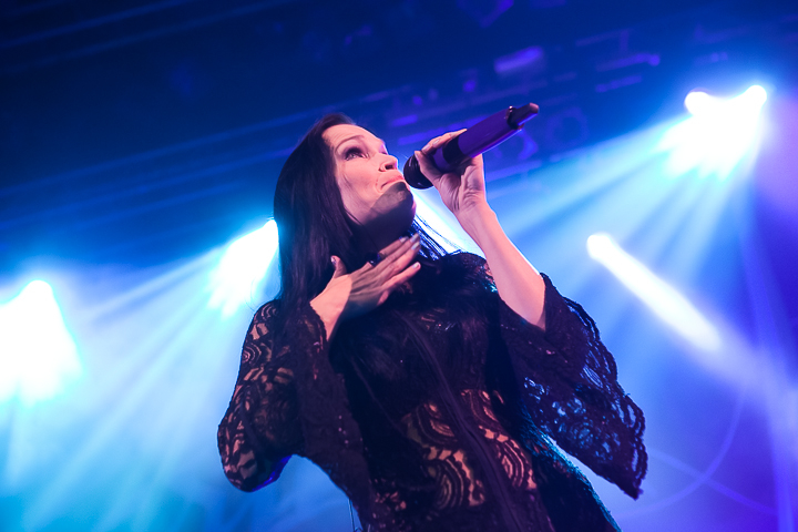 tarja @ Effenaar, picture 23, photographed by Dorien Goetschalckx - FrontView Magazine