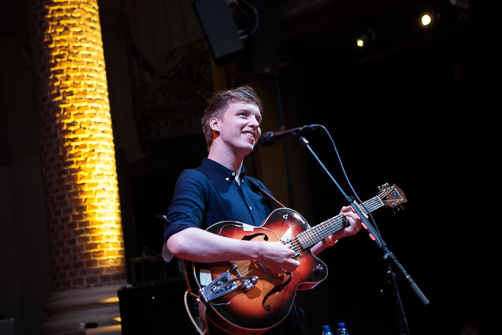 George Ezra @ Botanique, foto 1, foto's door Dorien Goetschalckx - FrontView Magazine