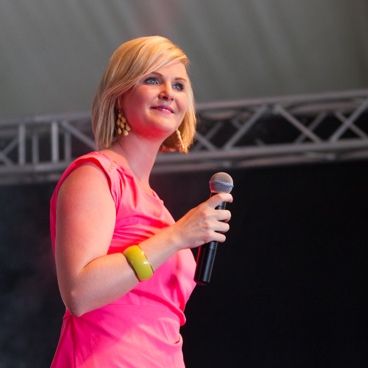 Eveline Cannoot @ Wortegemsen Feesten, picture 16, photographed by Guy Danneels - FrontView Magazine