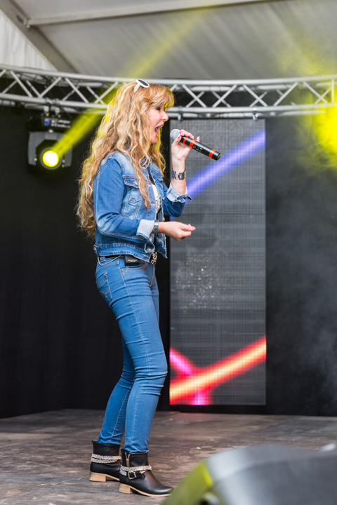 Hanny D @ Wortegemsen Feesten, picture 3, photographed by Guy Danneels - FrontView Magazine