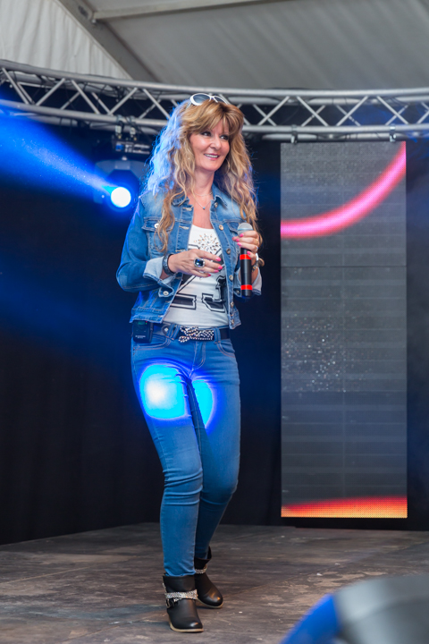 Hanny D @ Wortegemsen Feesten, picture 5, photographed by Guy Danneels - FrontView Magazine