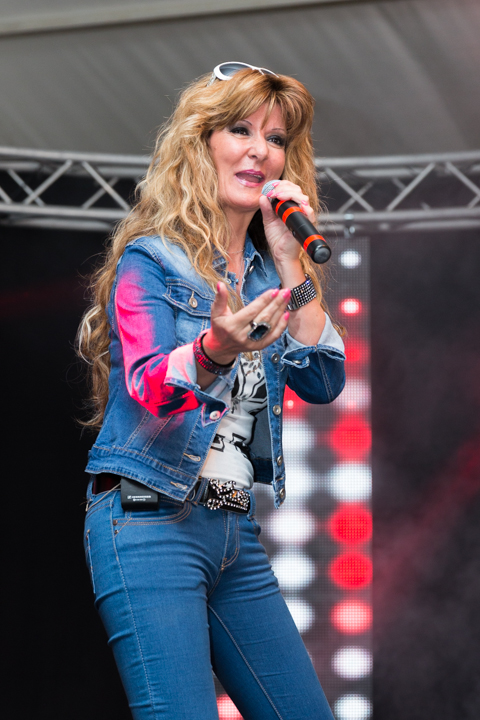 Hanny D @ Wortegemsen Feesten, picture 8, photographed by Guy Danneels - FrontView Magazine