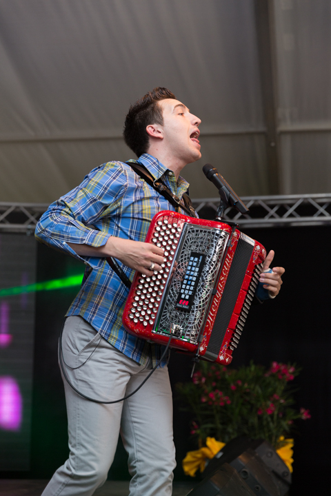 Matthias Lens @ Wortegemsen Feesten, picture 2, photographed by Guy Danneels - FrontView Magazine