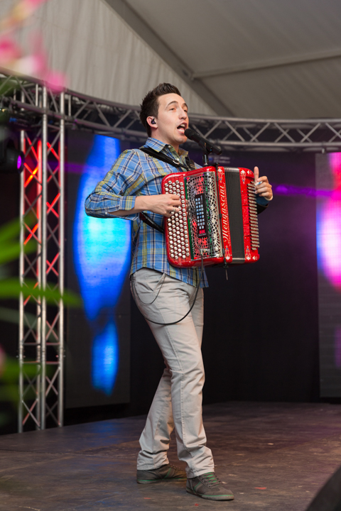 Matthias Lens @ Wortegemsen Feesten, picture 3, photographed by Guy Danneels - FrontView Magazine
