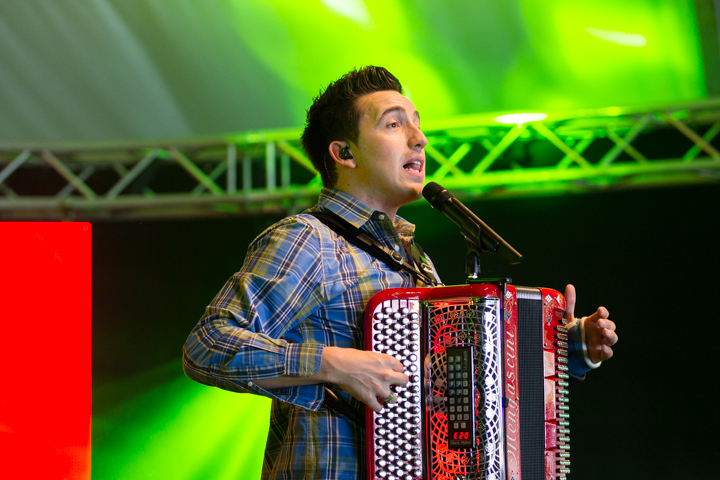 Matthias Lens @ Wortegemsen Feesten, picture 17, photographed by Guy Danneels - FrontView Magazine
