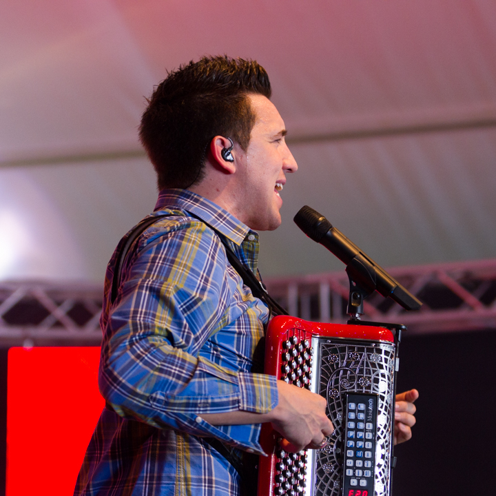 Matthias Lens @ Wortegemsen Feesten, picture 18, photographed by Guy Danneels - FrontView Magazine