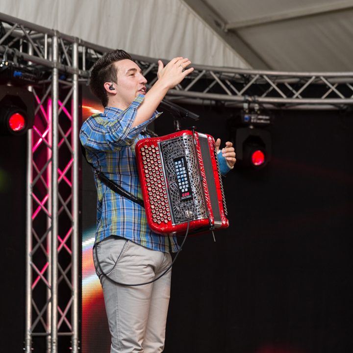 Matthias Lens @ Wortegemsen Feesten, picture 23, photographed by Guy Danneels - FrontView Magazine