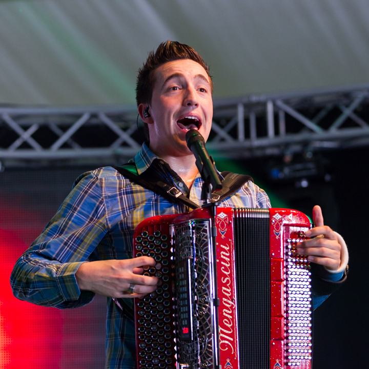 Matthias Lens @ Wortegemsen Feesten, picture 24, photographed by Guy Danneels - FrontView Magazine