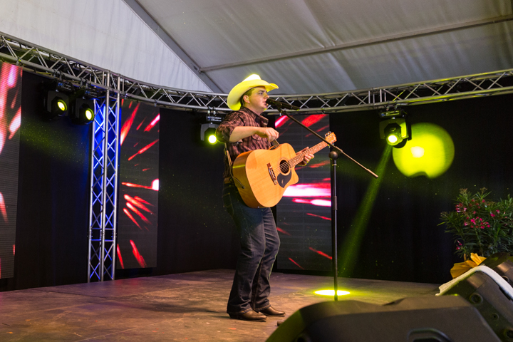 Robby Longo @ Wortegemsen Feesten, picture 21, photographed by Guy Danneels - FrontView Magazine