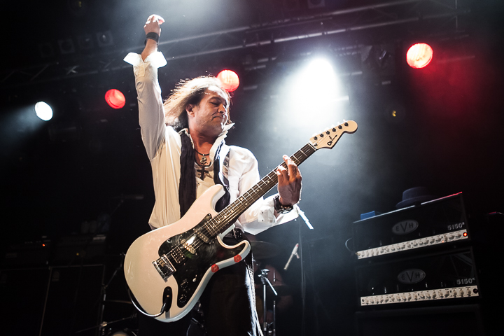 Jake E. Lee’s Red Dragon Cartel @ 013, picture 3, photographed by Dorien Goetschalckx - FrontView Magazine