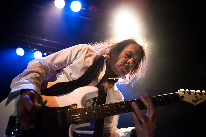 Jake E. Lee’s Red Dragon Cartel @ 013, picture 13, photographed by Dorien Goetschalckx - FrontView Magazine