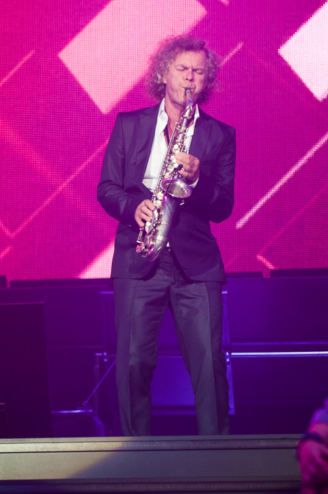 Marco Borsato - Duizend Spiegels Tour @ Sportpaleis Antwerpen, picture 3, photographed by Dimitri Vanlommel - FrontView Magazine