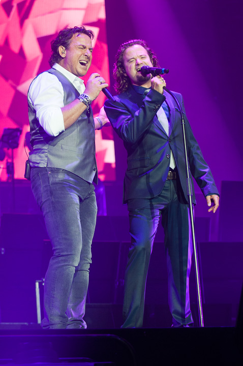 Marco Borsato - Duizend Spiegels Tour @ Sportpaleis Antwerpen, picture 5, photographed by Dimitri Vanlommel - FrontView Magazine