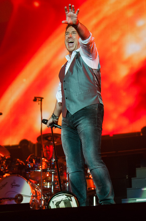 Marco Borsato - Duizend Spiegels Tour @ Sportpaleis Antwerpen, picture 11, photographed by Dimitri Vanlommel - FrontView Magazine