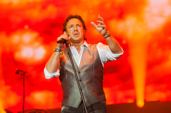 Marco Borsato - Duizend Spiegels Tour @ Sportpaleis Antwerpen, picture 12, photographed by Dimitri Vanlommel - FrontView Magazine