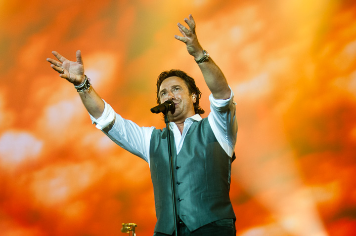 Marco Borsato - Duizend Spiegels Tour @ Sportpaleis Antwerpen, picture 16, photographed by Dimitri Vanlommel - FrontView Magazine