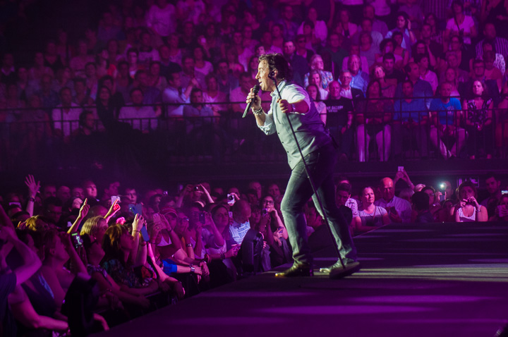 Marco Borsato - Duizend Spiegels Tour @ Sportpaleis Antwerpen, picture 21, photographed by Dimitri Vanlommel - FrontView Magazine