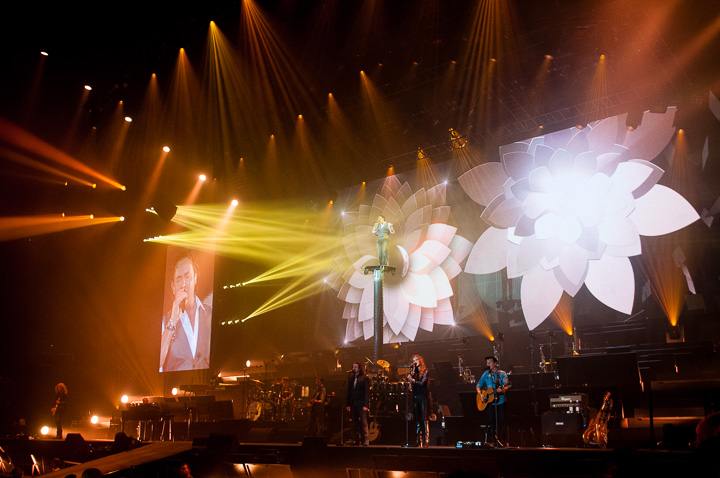 Marco Borsato - Duizend Spiegels Tour @ Sportpaleis Antwerpen, picture 24, photographed by Dimitri Vanlommel - FrontView Magazine