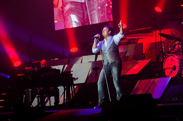 Marco Borsato - Duizend Spiegels Tour @ Sportpaleis Antwerpen, picture 32, photographed by Dimitri Vanlommel - FrontView Magazine