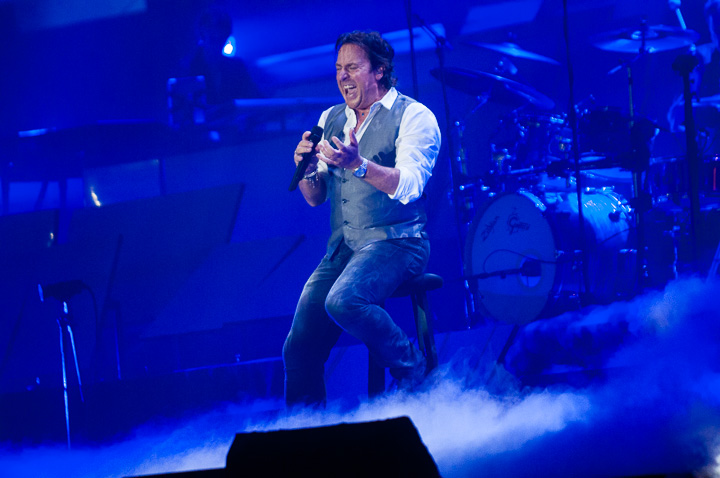 Marco Borsato - Duizend Spiegels Tour @ Sportpaleis Antwerpen, picture 39, photographed by Dimitri Vanlommel - FrontView Magazine