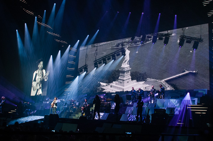 Marco Borsato - Duizend Spiegels Tour @ Sportpaleis Antwerpen, picture 44, photographed by Dimitri Vanlommel - FrontView Magazine