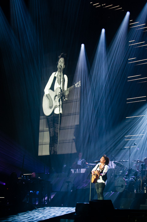 Marco Borsato - Duizend Spiegels Tour @ Sportpaleis Antwerpen, picture 46, photographed by Dimitri Vanlommel - FrontView Magazine