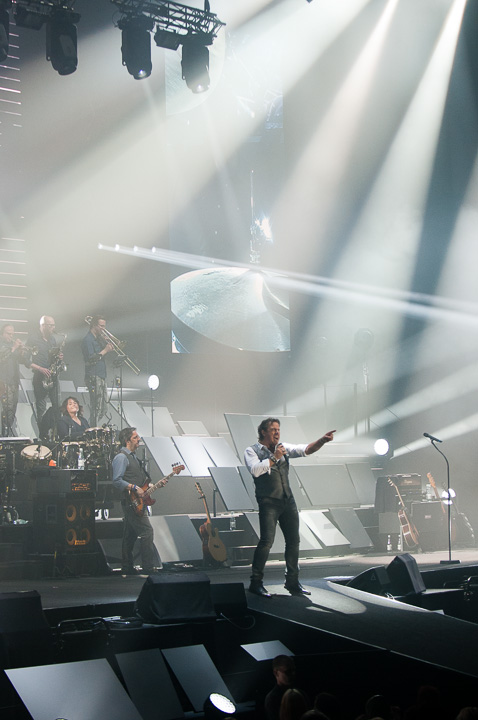 Marco Borsato - Duizend Spiegels Tour @ Sportpaleis Antwerpen, picture 57, photographed by Dimitri Vanlommel - FrontView Magazine
