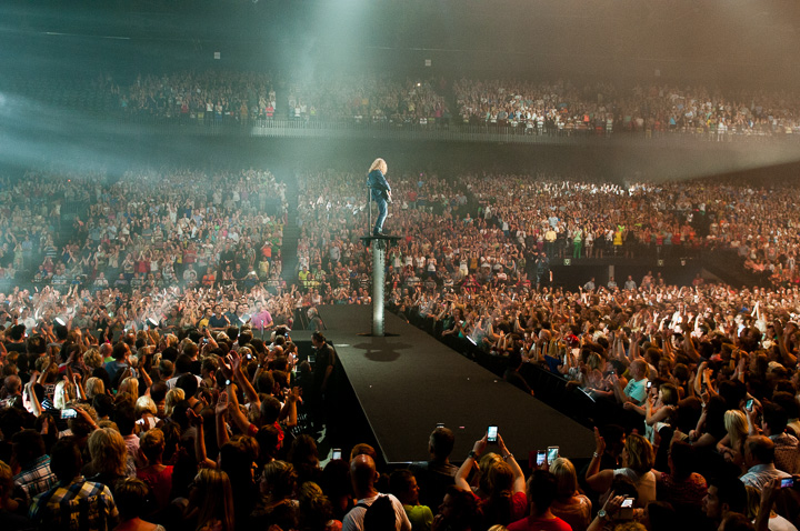 Marco Borsato - Duizend Spiegels Tour @ Sportpaleis Antwerpen, picture 60, photographed by Dimitri Vanlommel - FrontView Magazine