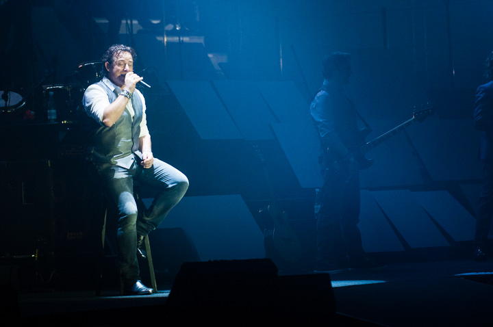 Marco Borsato - Duizend Spiegels Tour @ Sportpaleis Antwerpen, picture 67, photographed by Dimitri Vanlommel - FrontView Magazine