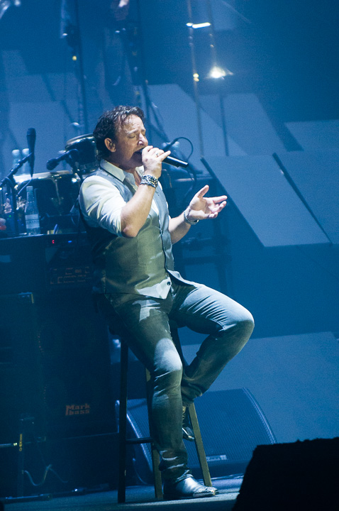 Marco Borsato - Duizend Spiegels Tour @ Sportpaleis Antwerpen, picture 68, photographed by Dimitri Vanlommel - FrontView Magazine