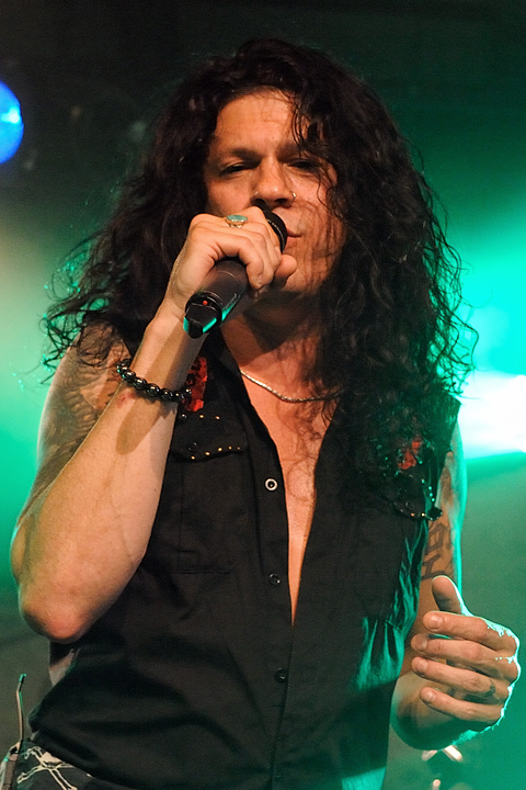 Jake E Lee's Red Dragon Cartel @ Maastricht, picture 9, photographed by Paul Nouwen - FrontView Magazine