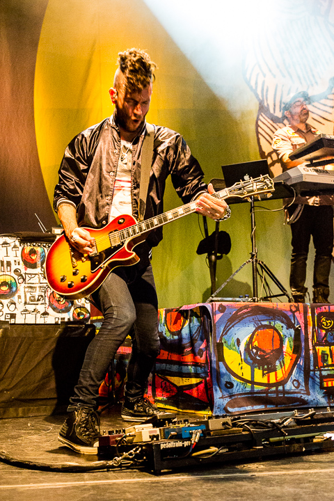 Michael Franti & Spearhead @ Het Depot, picture 2, photographed by Kurt Jacobs - FrontView Magazine