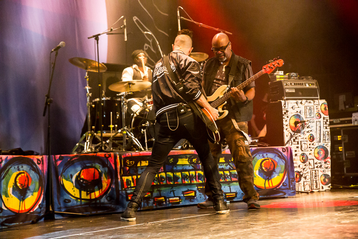 Michael Franti & Spearhead @ Het Depot, picture 5, photographed by Kurt Jacobs - FrontView Magazine
