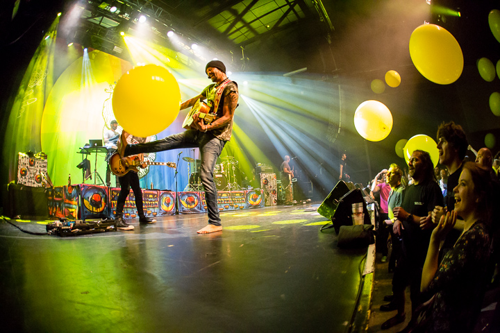 Michael Franti & Spearhead @ Het Depot, picture 14, photographed by Kurt Jacobs - FrontView Magazine