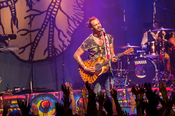 Michael Franti & Spearhead @ Het Depot, picture 16, photographed by Kurt Jacobs - FrontView Magazine