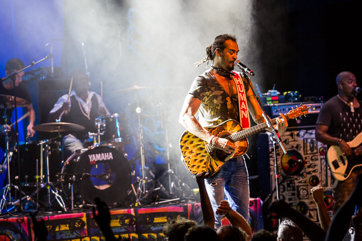 Michael Franti & Spearhead @ Het Depot, picture 17, photographed by Kurt Jacobs - FrontView Magazine