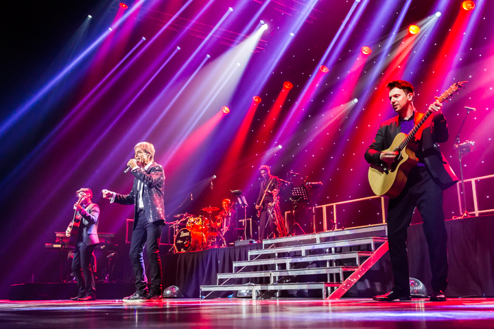 Cliff Richard @ Expo Brussel Paleis 12, foto 47, foto's door Guy Danneels - FrontView Magazine
