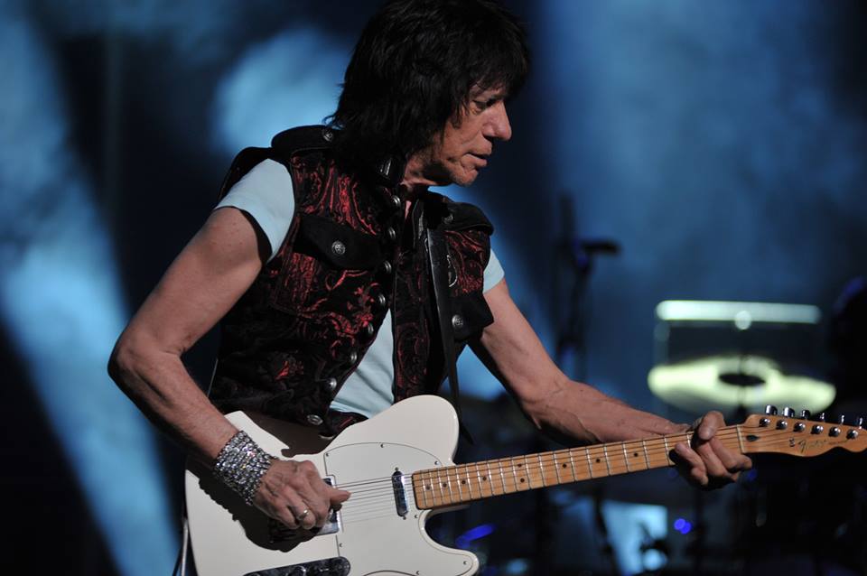 Jeff Beck Ancienne Belgique, picture 3, photographed by Gunther Moens - FrontView Magazine