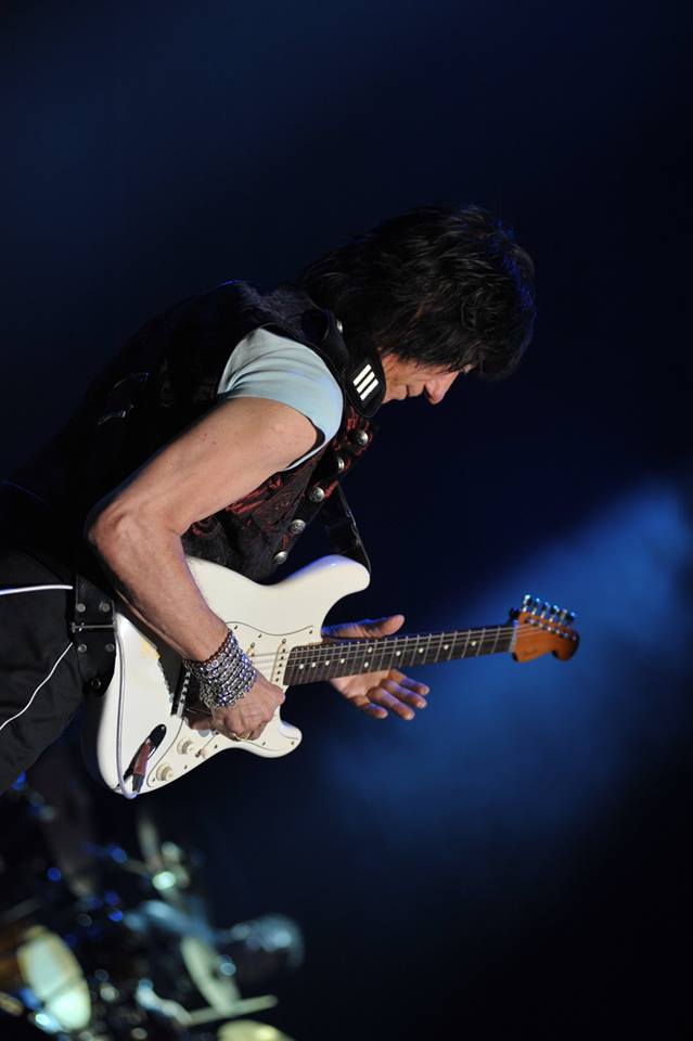 Jeff Beck Ancienne Belgique, picture 10, photographed by Gunther Moens - FrontView Magazine
