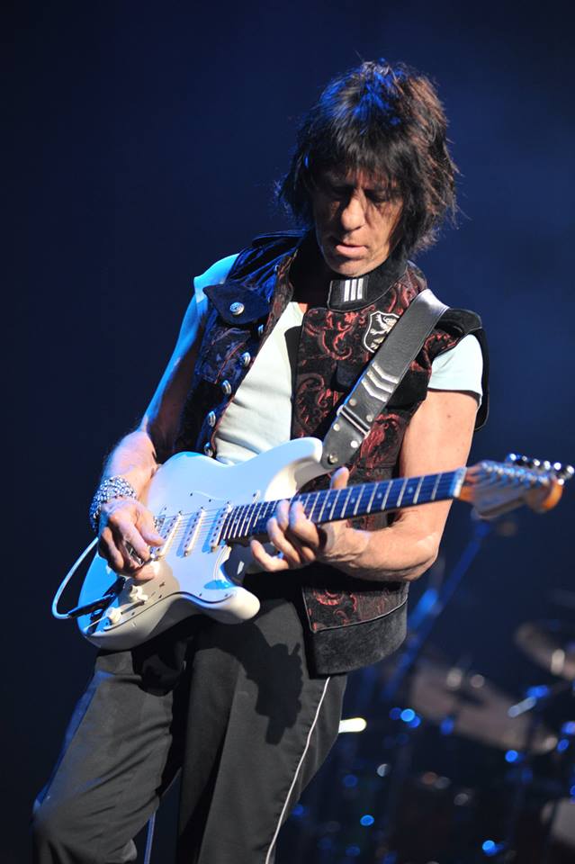 Jeff Beck Ancienne Belgique, picture 17, photographed by Gunther Moens - FrontView Magazine