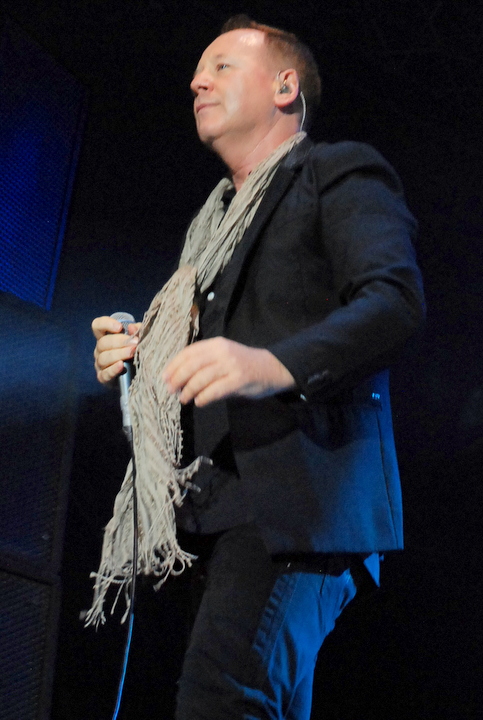 Simple Minds @ Retropop 2014, picture 6, photographed by Peter Minnebo - FrontView Magazine