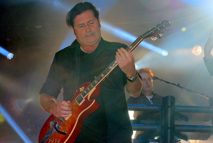 Simple Minds @ Retropop 2014, picture 11, photographed by Peter Minnebo - FrontView Magazine