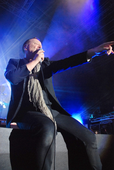 Simple Minds @ Retropop 2014, picture 15, photographed by Peter Minnebo - FrontView Magazine