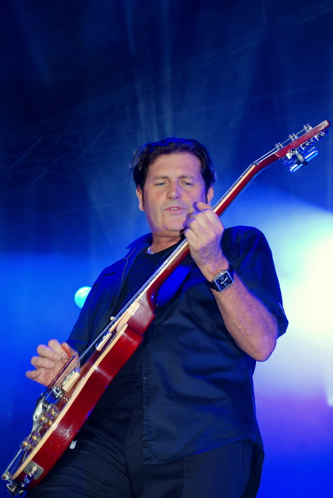 Simple Minds @ Retropop 2014, picture 16, photographed by Peter Minnebo - FrontView Magazine