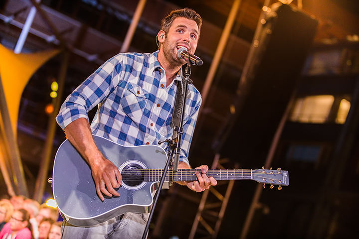Muziekfeest op het Plein @ Amstelveen, foto 59, foto's door Elke Briers - FrontView Magazine