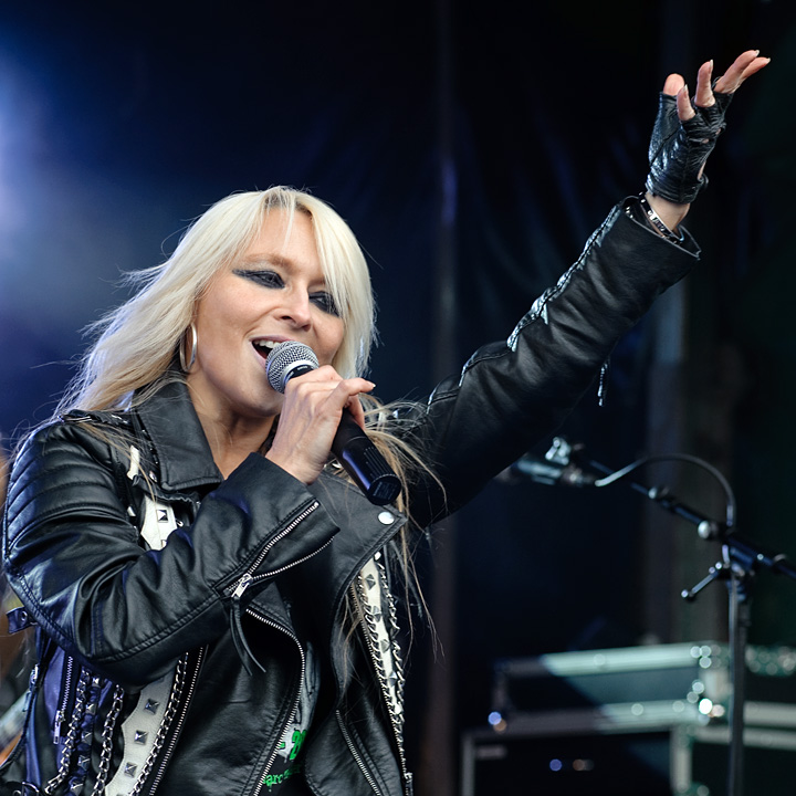 Doro @ Loaf Festival - Eupen, picture 7, photographed by Paul Nouwen - FrontView Magazine