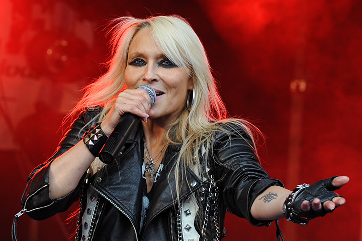 Doro @ Loaf Festival - Eupen, picture 8, photographed by Paul Nouwen - FrontView Magazine