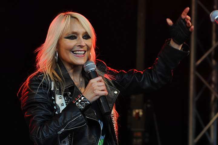 Doro @ Loaf Festival - Eupen, picture 30, photographed by Paul Nouwen - FrontView Magazine