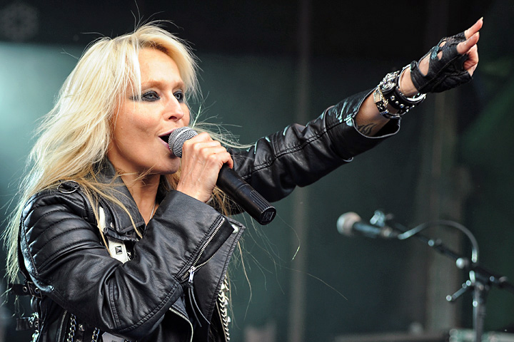 Doro @ Loaf Festival - Eupen, picture 36, photographed by Paul Nouwen - FrontView Magazine